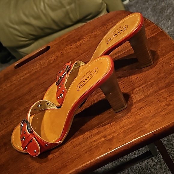 Coach Devon Leather Slide - Picture 4 of 8